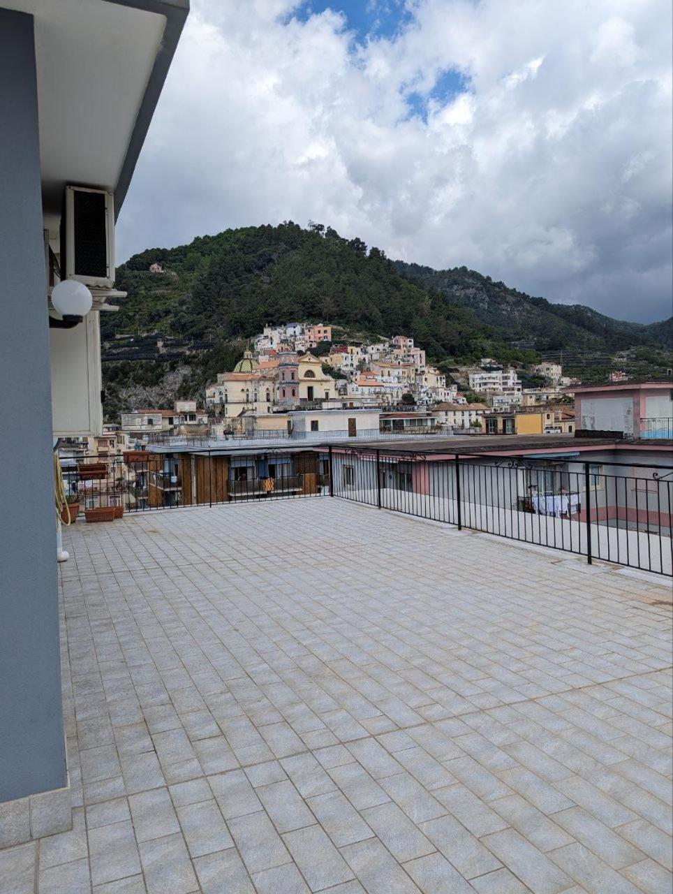 Piccolo Appartamento Con Grande Terrazzo Panoramico Maiori Exterior photo