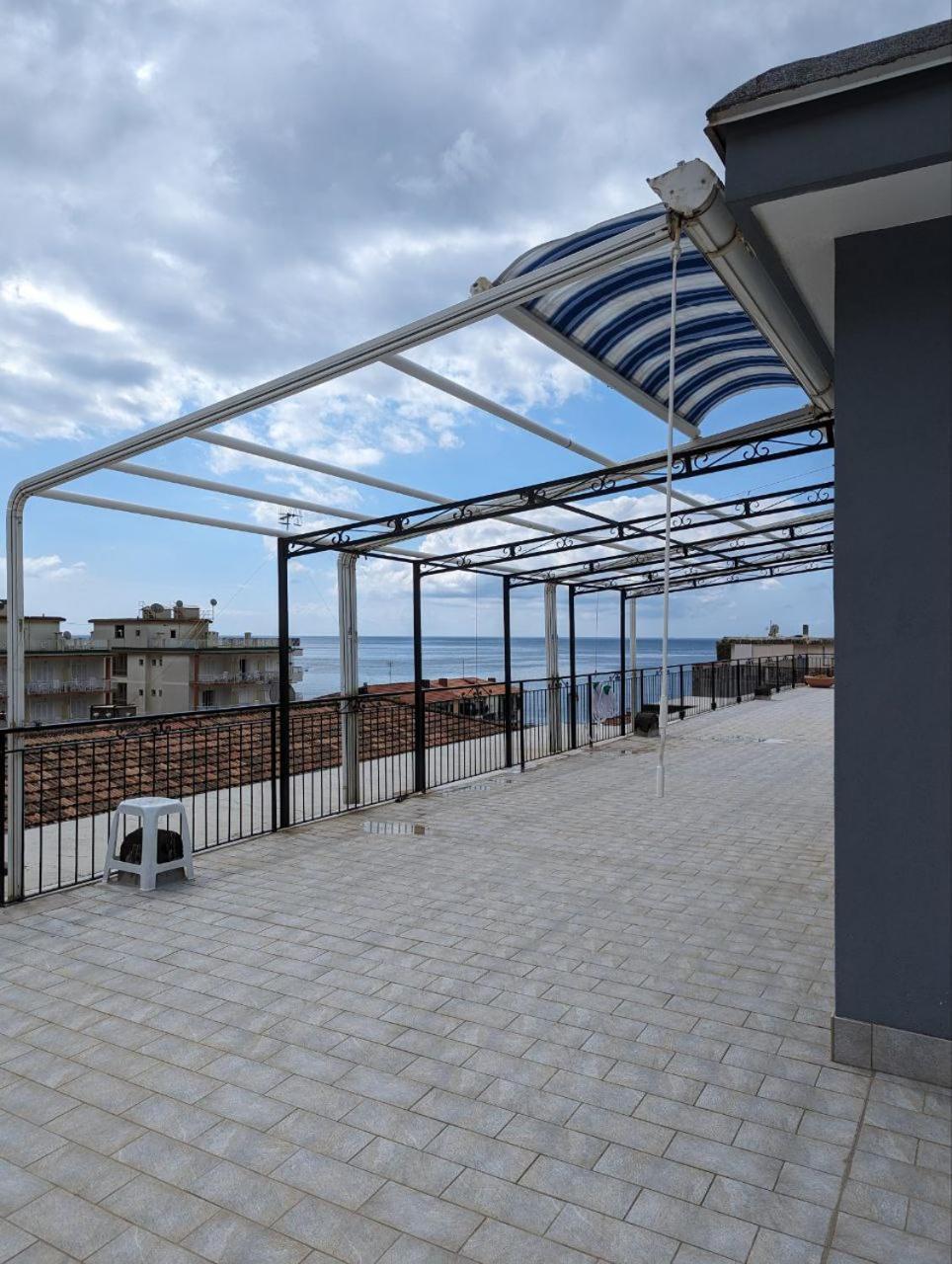 Piccolo Appartamento Con Grande Terrazzo Panoramico Maiori Exterior photo